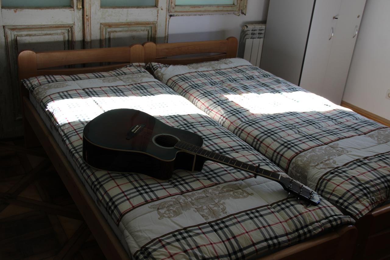 Hostel Mif Ivano-Frankivsk Eksteriør billede