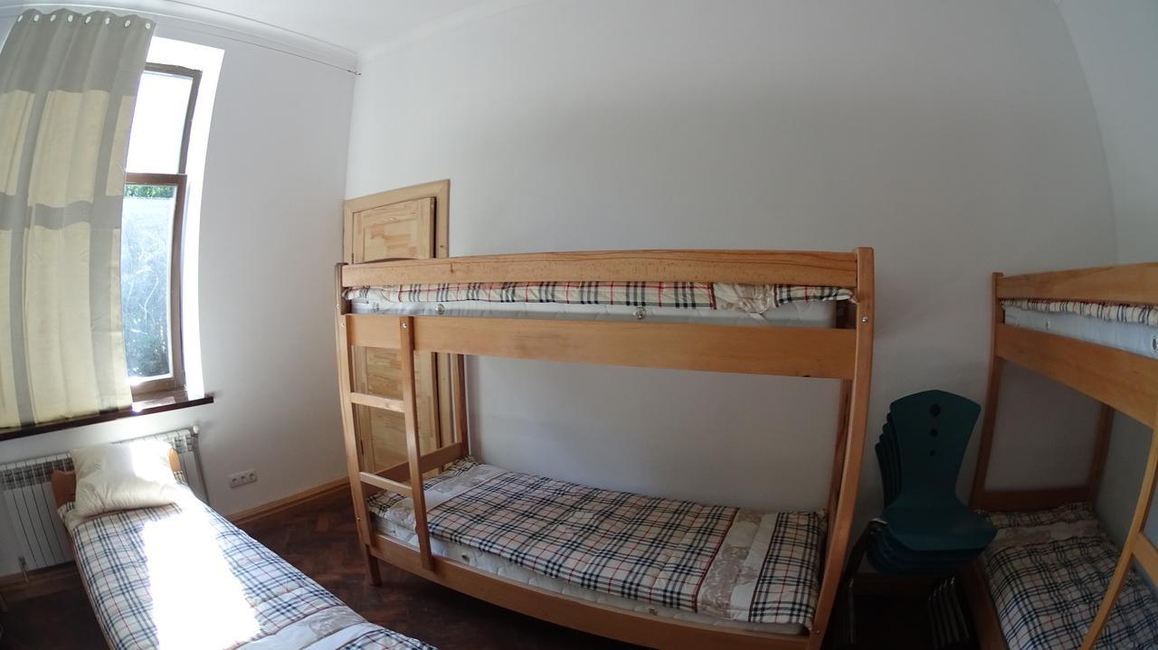 Hostel Mif Ivano-Frankivsk Eksteriør billede