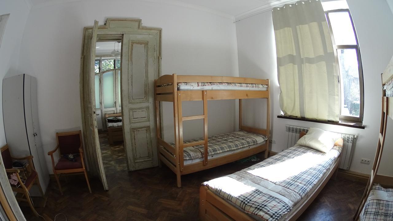 Hostel Mif Ivano-Frankivsk Eksteriør billede